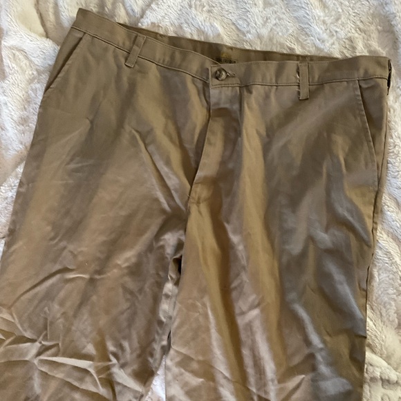 LEE STRAIGHT FIT 40*32 khaki dress pants - Picture 3 of 10